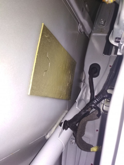 Задняя дверь Emgrand X7 2018 (внутри)