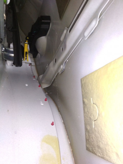 Задняя дверь Emgrand X7 2018 (внутри)