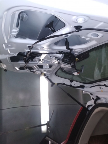 5-ая дверь (дверь багажника) без дверной карты