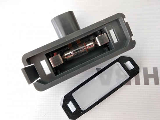 Плафон освещения перчаточного ящика GEELY в разборе, GLOVE BOX LAMP<br />Плафон укомплектован лампой типа C5W 12V 5W 31 мм