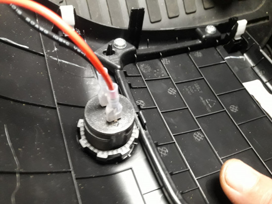 Подключил к USB