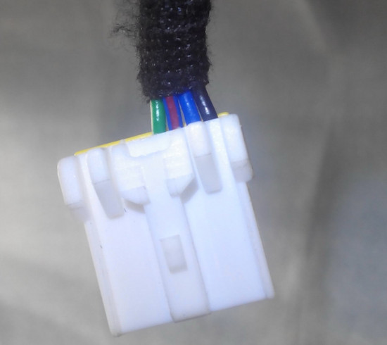 синий + , чёрный -