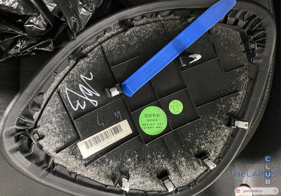 замена-стрелочной-приборки-на-цифровую-Geely-Atlas.jpg (176.76 КБ) 10254 просмотра Козырек/крышка