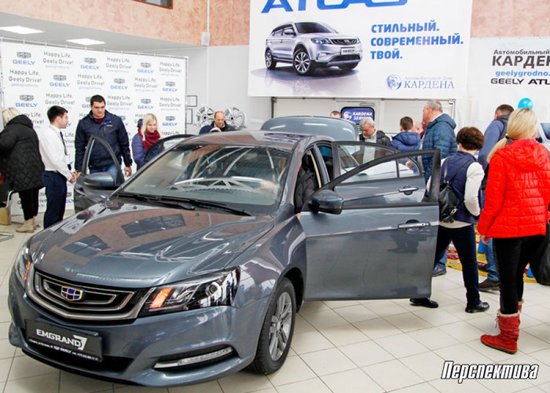 predstaviteli-belorusskogo-avtokluba-GEELY-Club-BY-posetili-grodnenskij-avtosalon-Geely-01.jpg